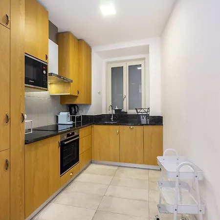Whome Bairro Alto 2-bed Location Fully Equipped