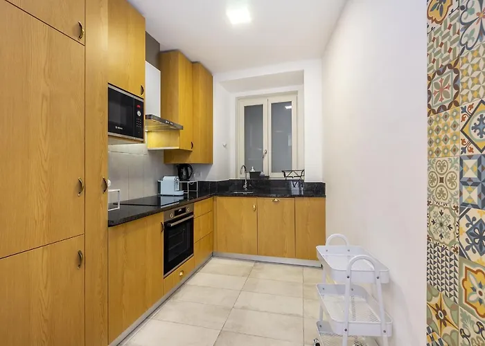 Whome Bairro Alto 2-bed Location Fully Equipped