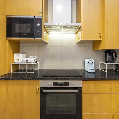 Whome Bairro Alto 2-bed Location Fully Equipped Лісабон